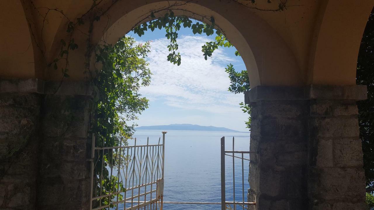 Josephine'S Garden Apartment Opatija Bagian luar foto